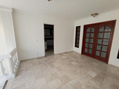 Casa En Arriendo En Cali En Cristales A55343, 361 mt2, 3 habitaciones