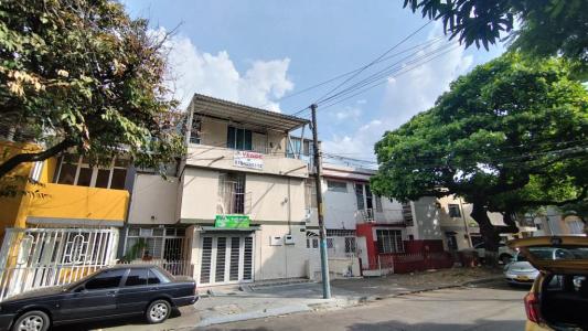 Casa En Arriendo En Cali En Templete A149058, 354 mt2, 3 habitaciones