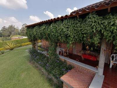 Casa Campestre En Arriendo En Pereira A99297, 250 mt2, 4 habitaciones