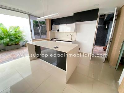 Casa En Arriendo En Envigado En El Esmeraldal A155053, 200 mt2, 5 habitaciones