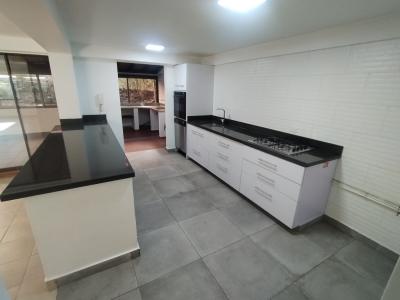 Casa En Arriendo En Envigado A157022, 160 mt2, 5 habitaciones