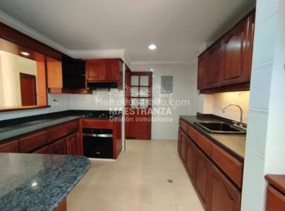 Casa En Arriendo En Envigado En El Esmeraldal A157692, 230 mt2, 4 habitaciones