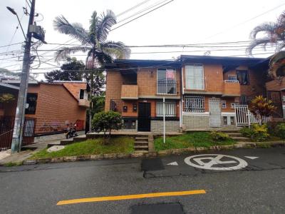 Casa En Arriendo En Itagüi En Ditaires A151953, 66 mt2, 3 habitaciones