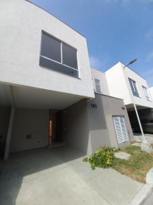 Casa En Arriendo En Jamundi En Ciudad Country A15409, 91 mt2, 3 habitaciones