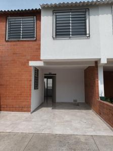 Casa En Arriendo En Jamundi En Alfaguara A95840, 120 mt2, 3 habitaciones