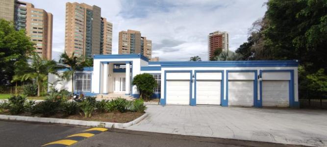 Casa En Arriendo En Medellin En El Poblado A61885, 400 mt2, 5 habitaciones
