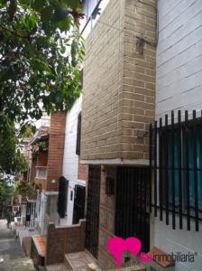 Casa En Arriendo En Medellin En Buenos Aires A143692, 65 mt2, 3 habitaciones