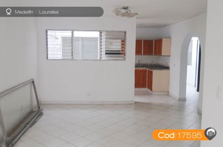 Casa En Arriendo En Medellin En Laureles A143961, 150 mt2, 3 habitaciones