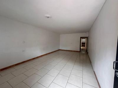 Casa En Arriendo En Medellin En Pedregal A152074, 120 mt2, 3 habitaciones