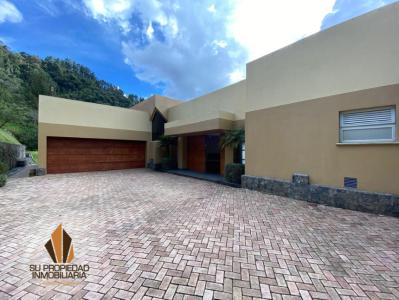 Casa En Arriendo En Medellin En Las Palmas A155076, 540 mt2, 3 habitaciones