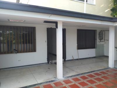 Casa En Arriendo En Pereira A157159, 320 mt2, 4 habitaciones