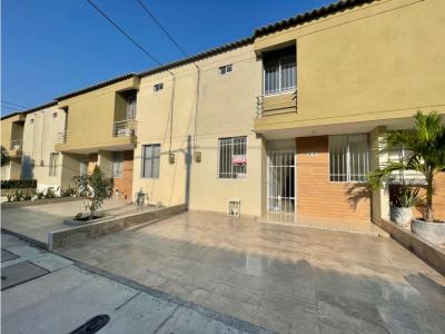 Casa en arriendo conjunto residencial San Lorenzo, sector Cisne, 116 mt2, 4 habitaciones