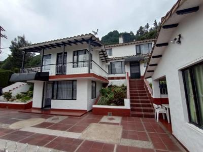 Casa En Arriendo En Tabio A138733, 400 mt2, 5 habitaciones