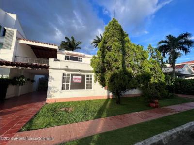 Casa en  Vereda Villa del Rosario CB: 24-898, 369 mt2, 3 habitaciones