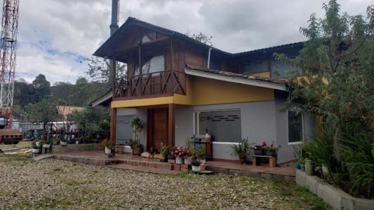 Finca En Arriendo En Chia En Chia A153755, 285 mt2, 4 habitaciones