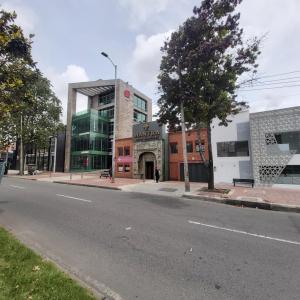 Local En Arriendo En Bogota En Chiconavarra A48938, 550 mt2