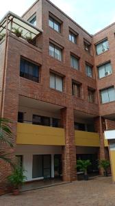 Local En Arriendo En Cali En Centenario A65393, 13 mt2