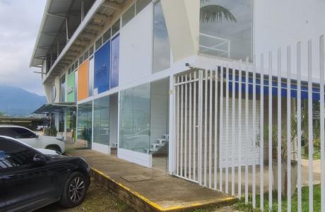 Local En Arriendo En Cali A123941, 32 mt2