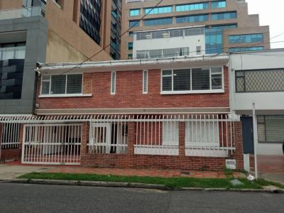 Oficina En Arriendo En Bogota A8918, 152 mt2