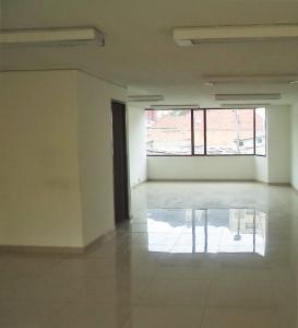 Oficina En Arriendo En Bogota A61637, 55 mt2