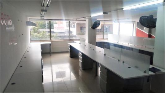 Oficina En Arriendo En Bogota En El Retiro A61759, 80 mt2