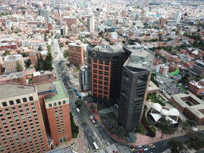 Oficina En Arriendo En Bogota En Los Rosales A65470, 1105 mt2