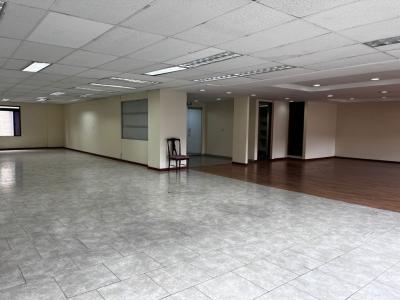 Oficina En Arriendo En Bogota En San Patricio Usaquen A122051, 400 mt2, 2 habitaciones