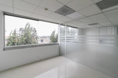 Oficina En Arriendo En Bogota En Usaquen A122121, 900 mt2