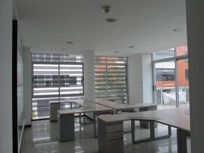 Oficina En Arriendo En Bogota En Chico Norte A151047, 402 mt2