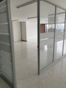 Oficina En Arriendo En Bogota En Belalcazar Teusaquillo A156421, 161 mt2