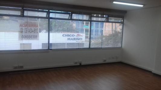 Oficina En Arriendo En Bogota En El Chico A158144, 33 mt2