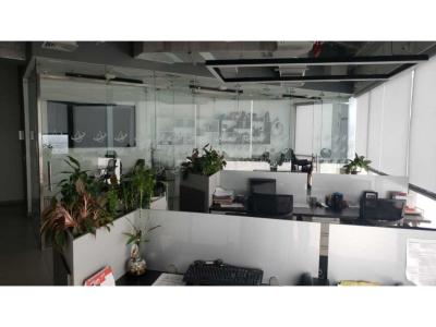 Alquilo magnífica  oficina en CC ideal como centro de trabajo  empresa, 156 mt2, 6 habitaciones