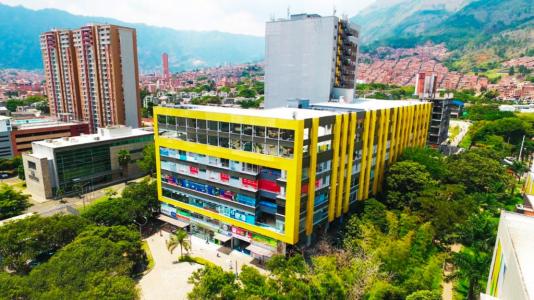 Oficina En Arriendo En Medellin A134848, 4 mt2