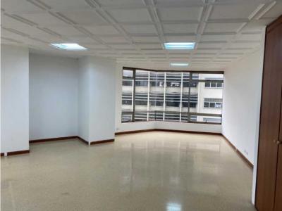 SE ALQUILA EXCELENTE OFICINA EN EL CENTRO DE PEREIRA, 56 mt2, 1 habitaciones