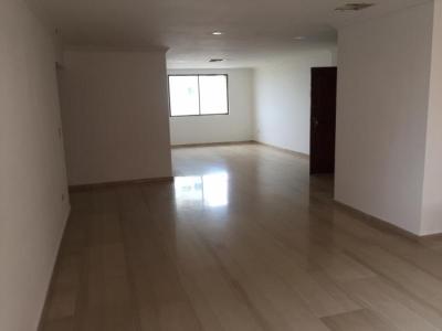 Apartamento En Venta En Barranquilla En Riomar V52455, 215 mt2, 3 habitaciones