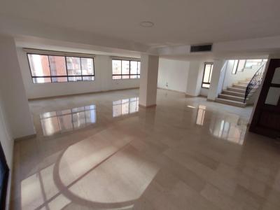 Apartamento En Venta En Barranquilla En El Golf V52777, 300 mt2, 3 habitaciones