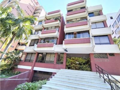 ARRIENDO O VENDO APARTAMENTO EN EDIFICIO, BARRIO VILLA COUNTRY, 160 mt2, 3 habitaciones