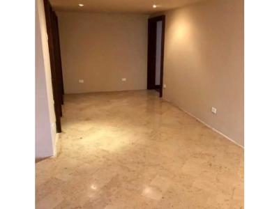 VENDO AMPLIO APARTAMENTO PARA REMODELAR, 306 mt2, 3 habitaciones