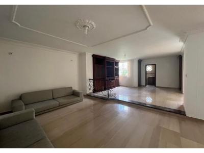 Apartamento en venta; sector Alto Prado., 250 mt2, 3 habitaciones