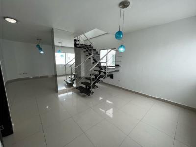 Apartamento dúplex en venta, sector Altos de Riomar., 179 mt2, 3 habitaciones