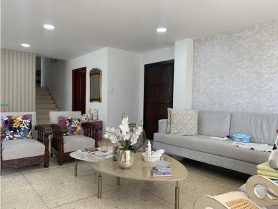 Apartamento en venta, sector Altos de Riomar, 196 mt2, 3 habitaciones