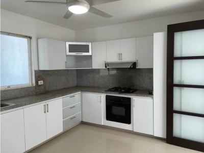 Apartamento en venta en altos de Riomar, 175 mt2, 3 habitaciones