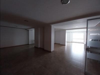 Apartamento en venta en Granada Norte NID 10561690640, 70 mt2, 3 habitaciones