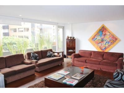Vendo apartamento en el Refugio, 300 m2, Balcón, vista ciudad, 300 mt2, 4 habitaciones