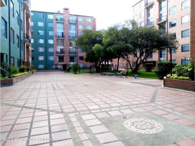Apartamento en  Bogota RAH CO: 23-904, 84 mt2, 3 habitaciones