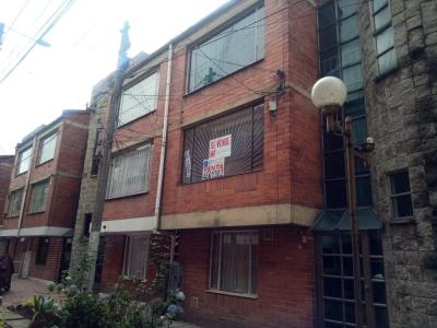 Apartamento En Venta En Bogota En Tibabuyes V54194, 53 mt2, 3 habitaciones