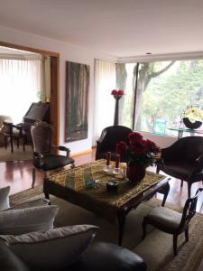 Apartamento En Venta En Bogota En Los Rosales V54425, 228 mt2, 3 habitaciones