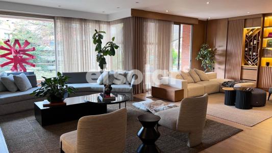 Apartamento En Venta En Bogota En Los Rosales V77695, 335 mt2, 3 habitaciones