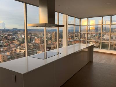 Apartamento En Venta En Bogota En El Chico V72681, 307 mt2, 3 habitaciones