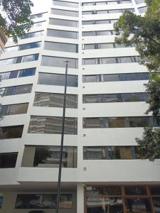 Apartamento En Venta En Bogota En Los Rosales V122160, 136 mt2, 3 habitaciones